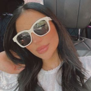 Meet your Posher, Ornella